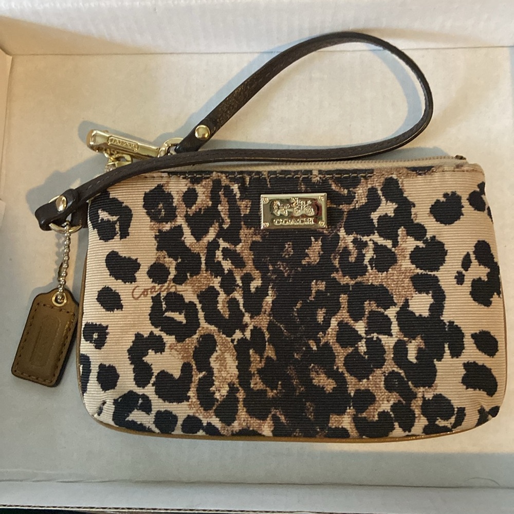 Coach Animal Print Wristlet Wallet Gorgeous